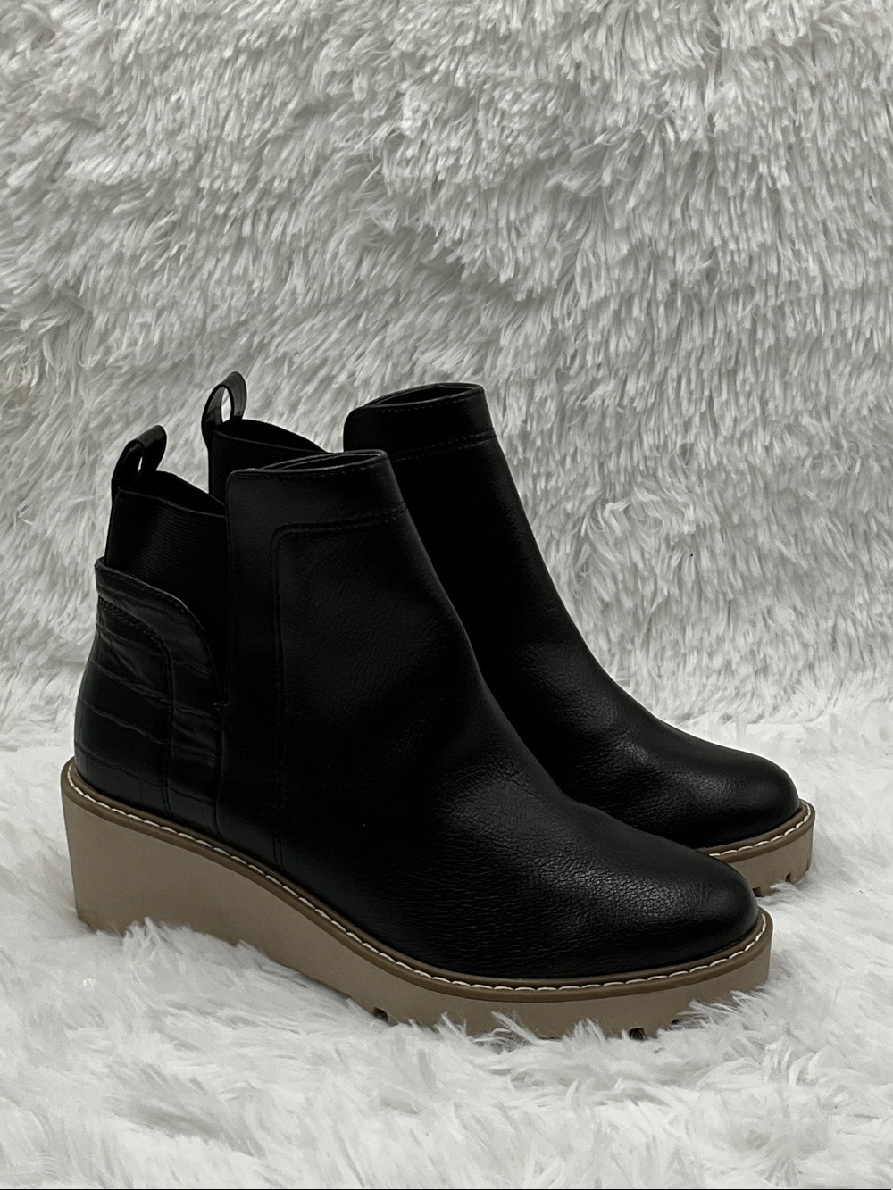 Dolce Vita Booties Size 7.5 Black Rielle Platform Chelsea Booties with Tan Sole